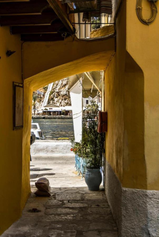 Stone Living Symi Central Apartments ภายนอก รูปภาพ